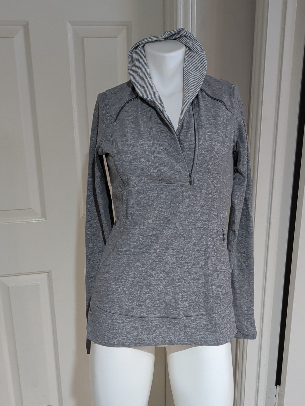 Lululemon Athletica Heather Gray Quarter-Zip Hooded Pullover Women's 8 (M) US